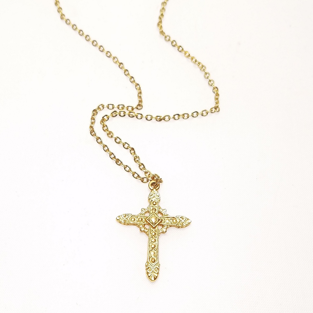 1928 Dainty Gold Tone Christian Cross Pendant Necklace
